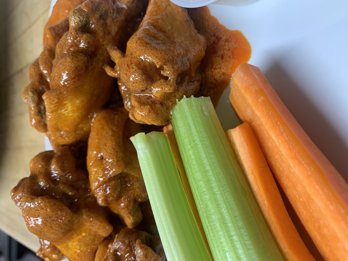 12 Buffalo Wings